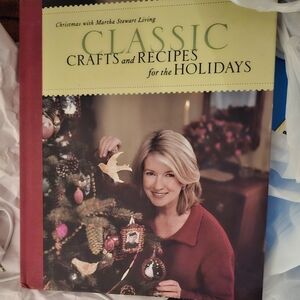 Classic Crafts and Recipes for the Holidays: Christmas with Martha Stewart